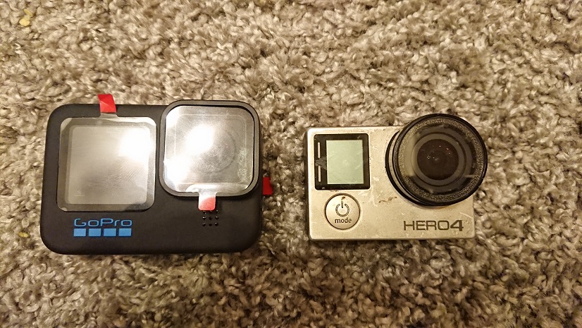 GoproHero10とHero4の大きさ比較